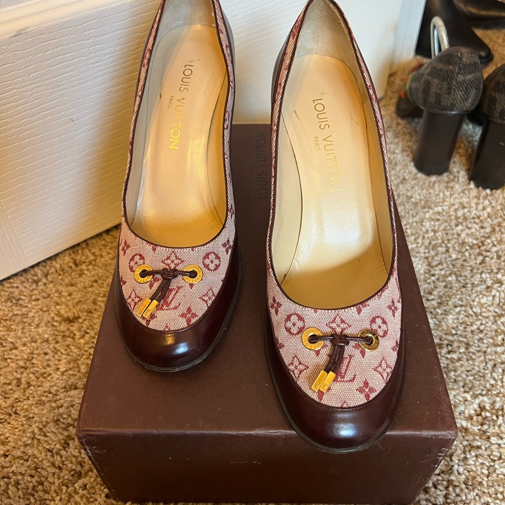 Louis Vuitton Women's Burgundy Pumps